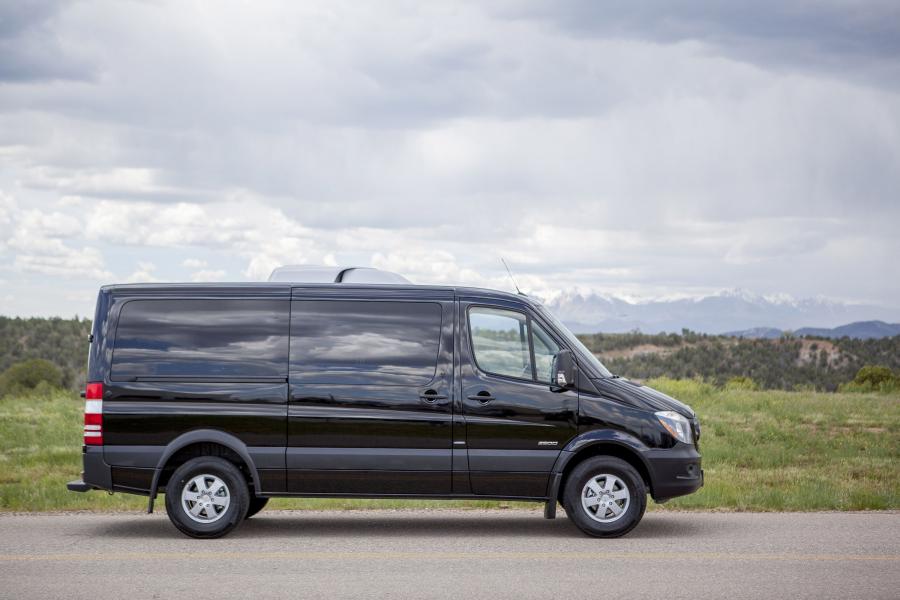  Mercedes-Benz Sprinter 2500 Passenger Van 2015 года  (US) (фото 3 из 13)